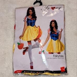 Snow White costume
